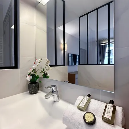Luxembourg Gardens Prestige Flat For 8 Lift 4 Br Paris